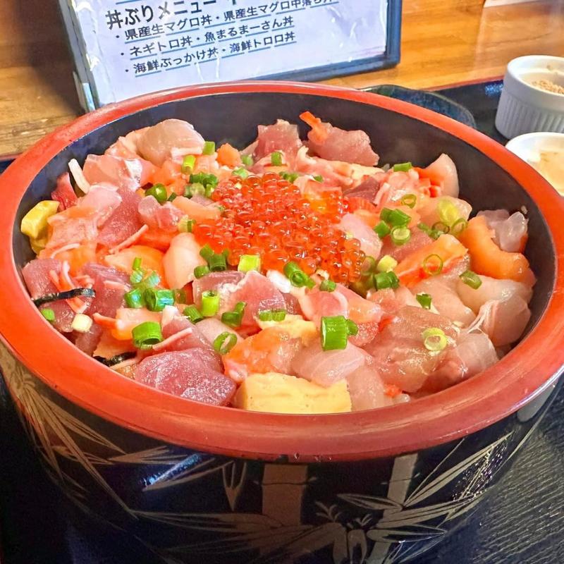 魚まるまーさん丼實拍